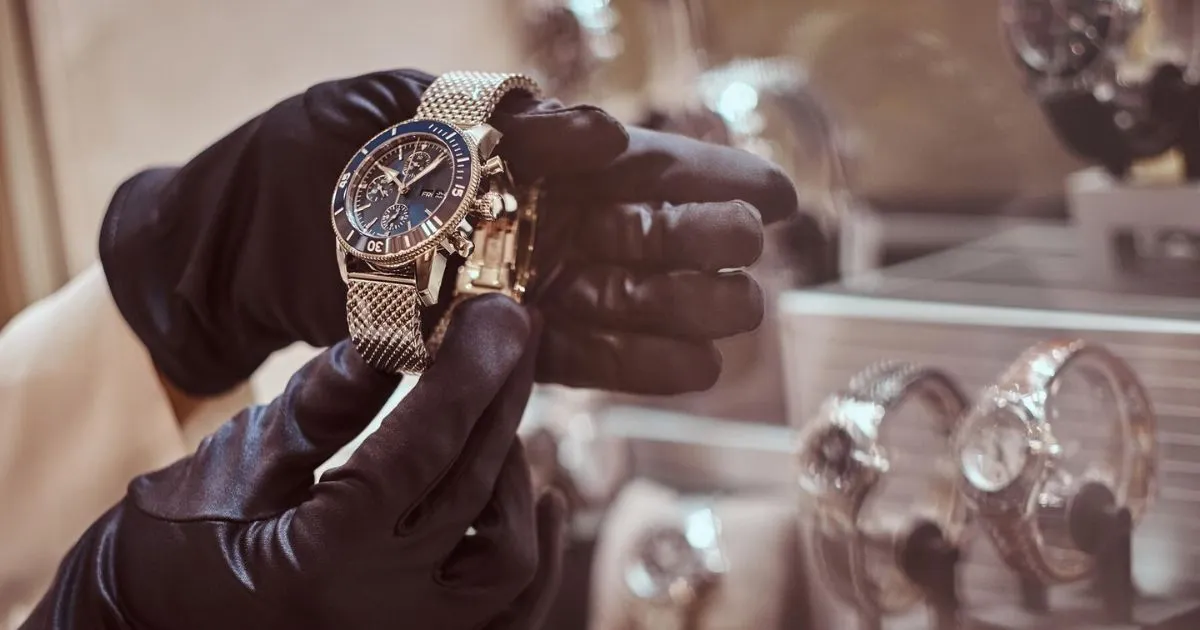 entry level luxury watches under $1000.webp